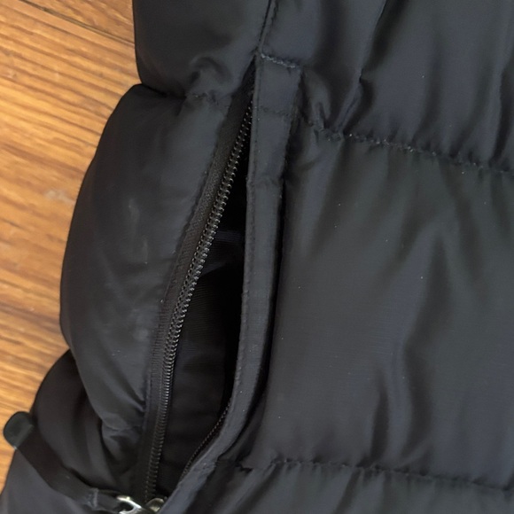 The North Face Black Puffer Jacket - Picture 4 of 7